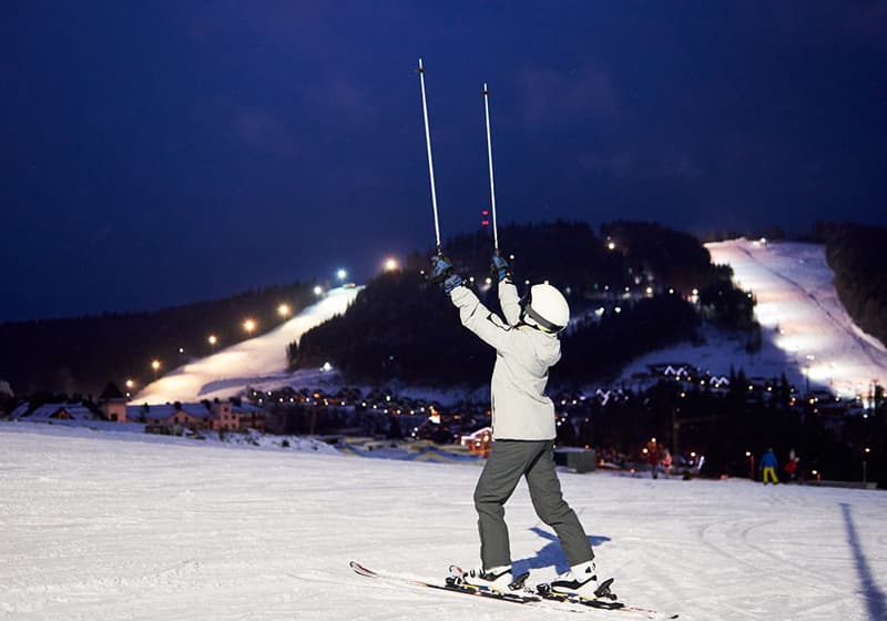 สกีรีสอร์ท (NIGHT SKI)