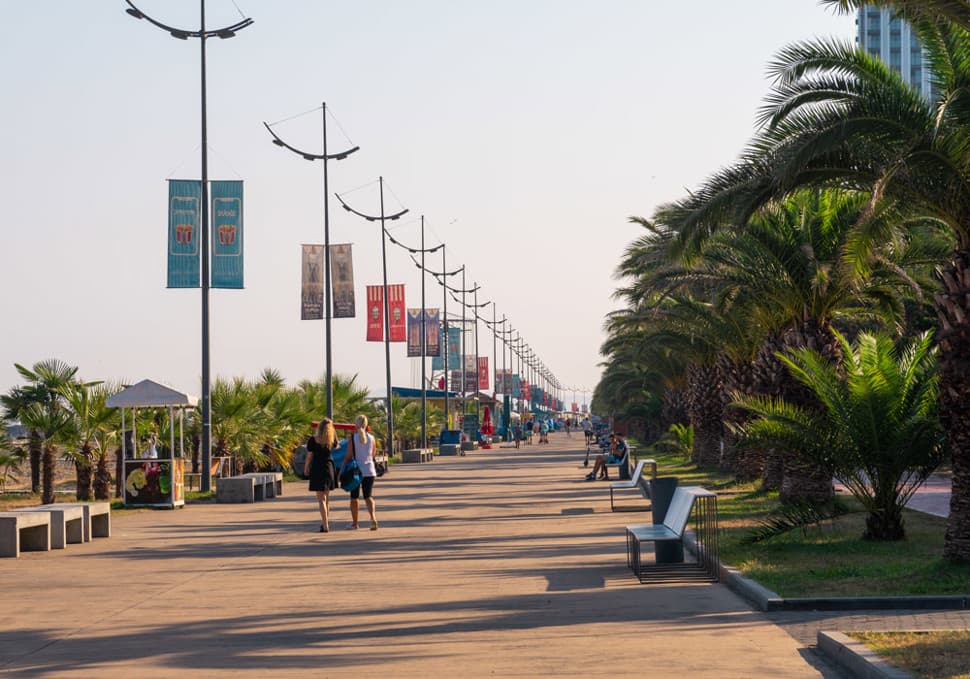 ถนนเลียบชายหาด