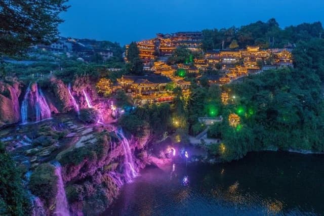 ทัวร์ เมืองฝูหรงเจิ้น Furong Town