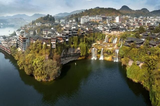 ทัวร์ เมืองฝูหรงเจิ้น Furong Town